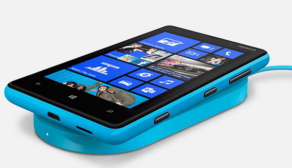 Nokia Lumia 820 02