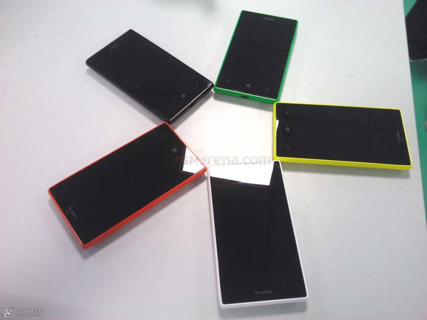 Nokia Lumia 830 02