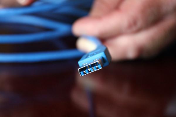 Los USB 3.0 podrán transferir datos a 10 Gbps este 2013