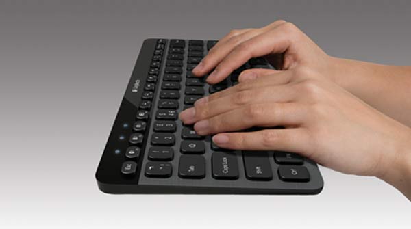 logitech k810 03