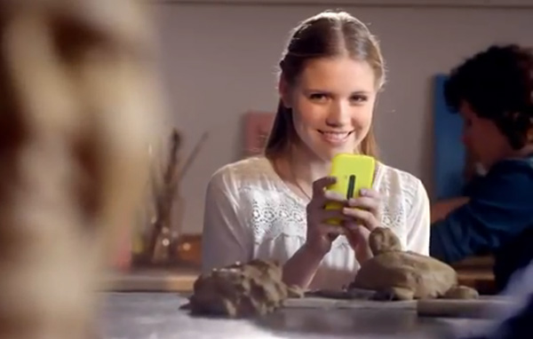 Un nuevo Nokia Lumia aparece en el anuncio del Nokia Lumia 920