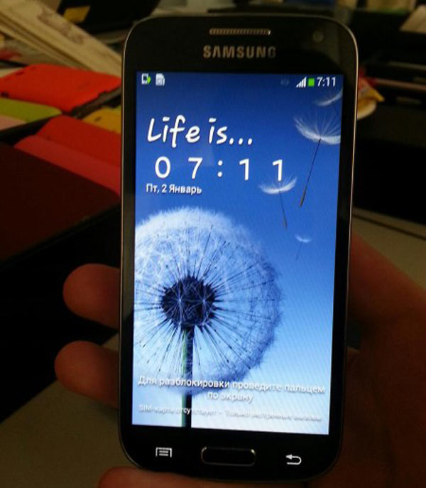 Samsung Galaxy S4 Mini 02