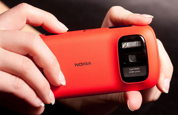 Nokia patenta un sistema de apertura para un smartphone PureView