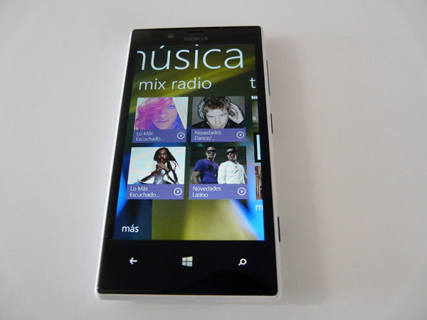 Nokia Lumia 720 07