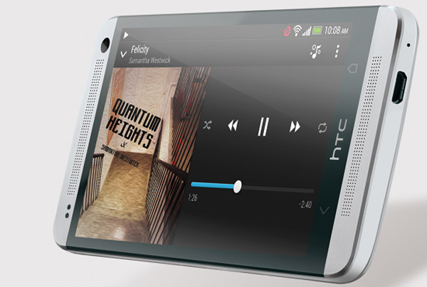 HTC One 03