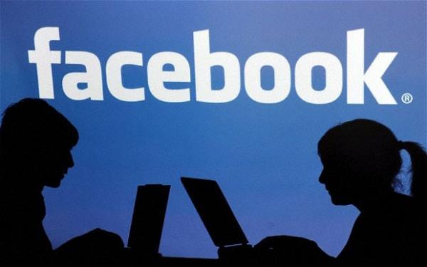 El Gobierno de Estados Unidos se gasta 500.000 euros en conseguir «Me Gusta» en Facebook