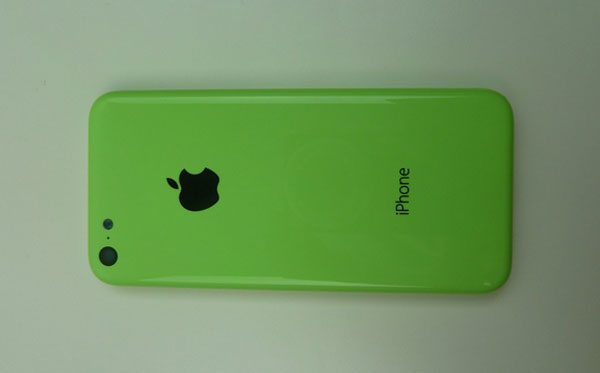 iPhone 5C y iPhone 5S, nuevas carcasas y doble flash LED