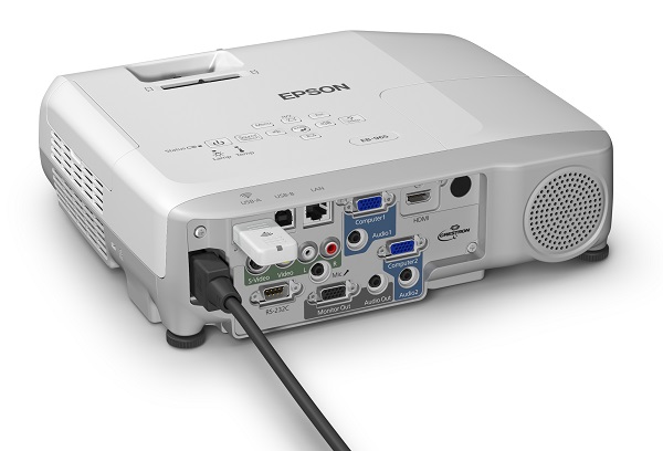 Epson EB-X20, EB-W22 y EB-X25, proyectores para pymes y colegios
