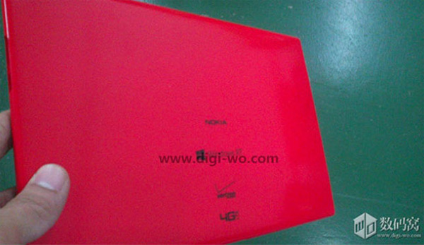 Nokia Lumia 2520 03