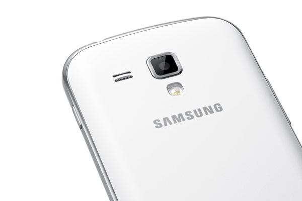 Samsung Galaxy Trend 03