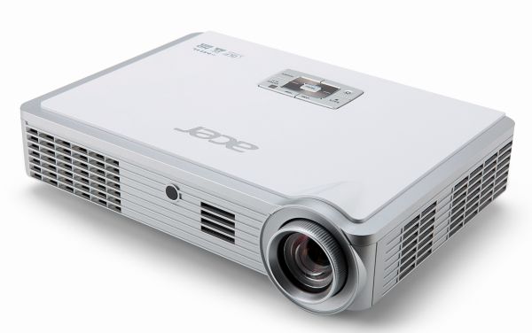 Acer K335, proyector ligero para llevar de viaje