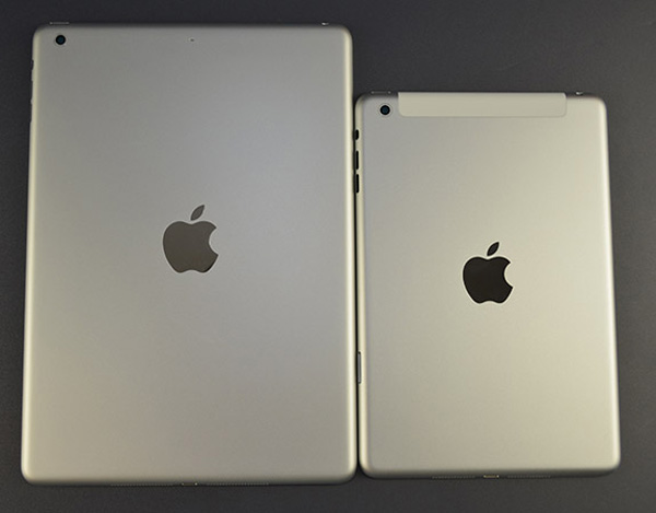 iPad 5 y iPad mini 2 posan para la cámara