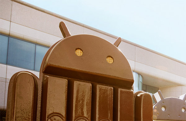Android 4.4 muestra el porcentaje restante de la baterí­a en la barra de estado