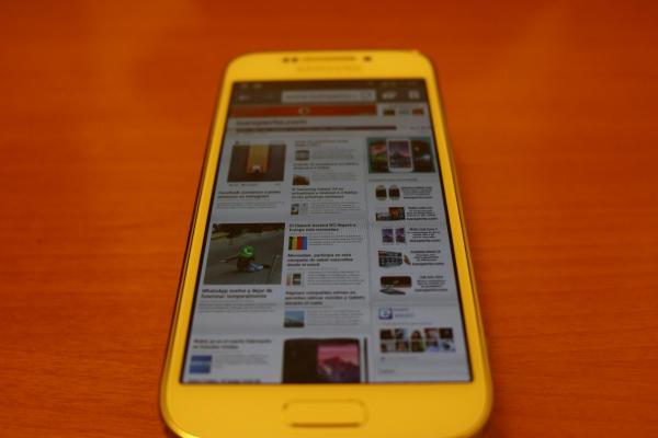 Galaxy S4 Zoom Galaxy S4 Zoom