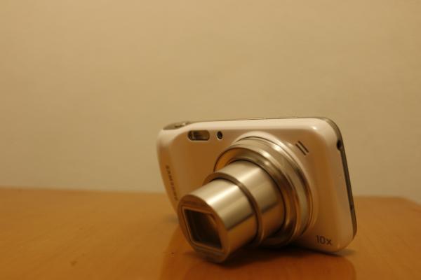 Galaxy S4 Zoom Galaxy S4 Zoom