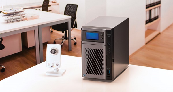 LenovoEMC px2-300d NVR y px4-400d NVR, grabadores de videovigilancia de hasta 8 TB
