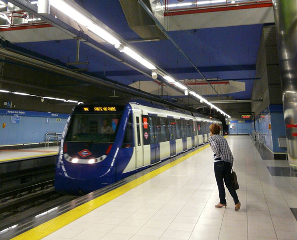 Metro de Madrid con WiFi gratuito