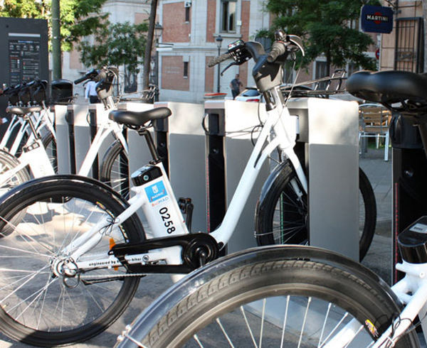 Cómo funciona el servicio de bicicletas BiciMad de Madrid