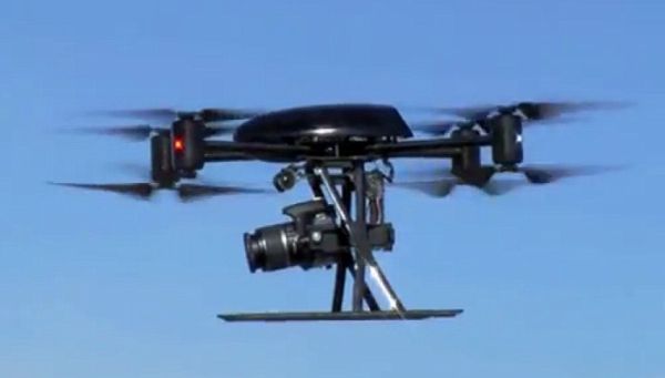 El Gobierno regula el uso de los drones en España