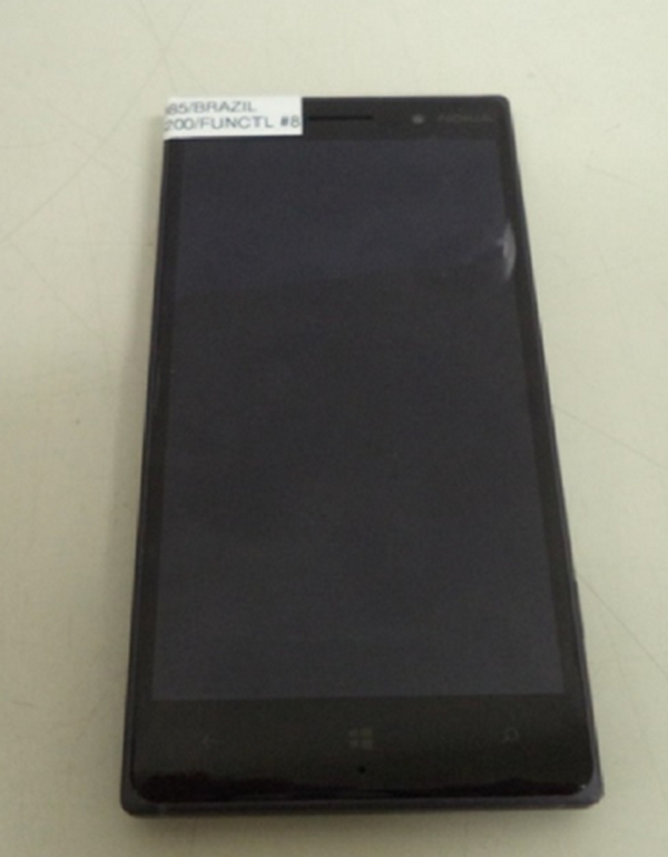 Filtradas varias imágenes del Nokia Lumia 830