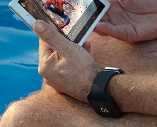 sony-xperia-z3-compact-sony-smartwatch