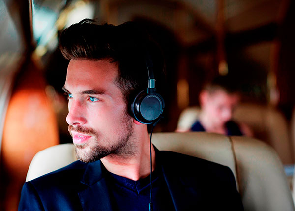 Philips amplí­a su gama de auriculares Fidelio