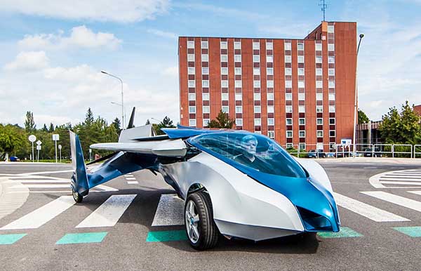 Aeromobil, el coche volador despegará este mes