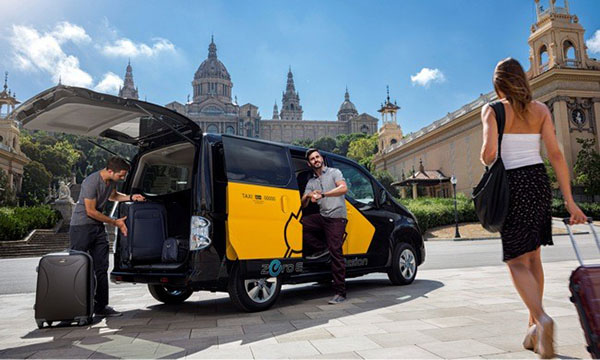 Taxi-Electrico-Barcelona-01