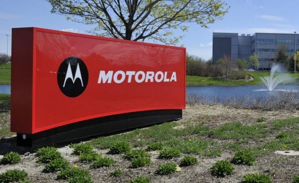 Lenovo completa la compra de la división de móviles de Motorola