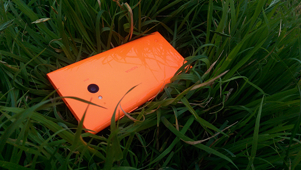 Nokia-Lumia-735-11