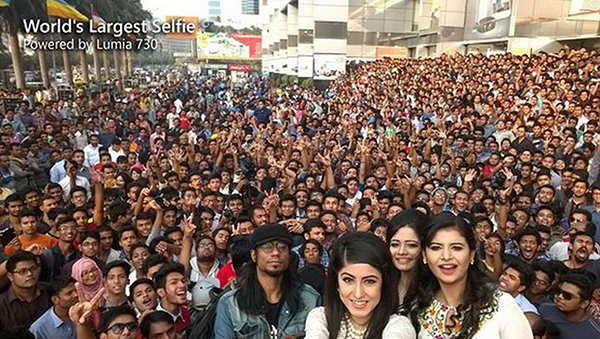 El Nokia Lumia 730 captura el selfie más grande del mundo