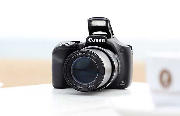 Canon amplí­a las gamas de cámaras compactas IXUS y PowerShot