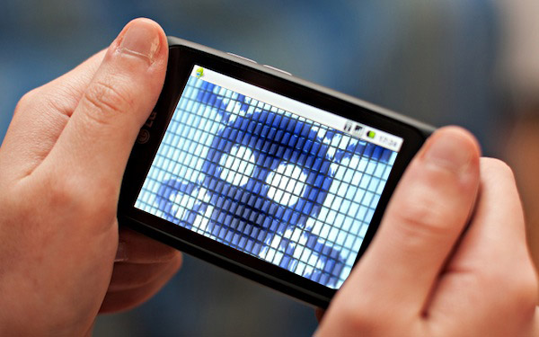 Un nuevo virus para Android llama y hace fotos cuando apagas el móvil