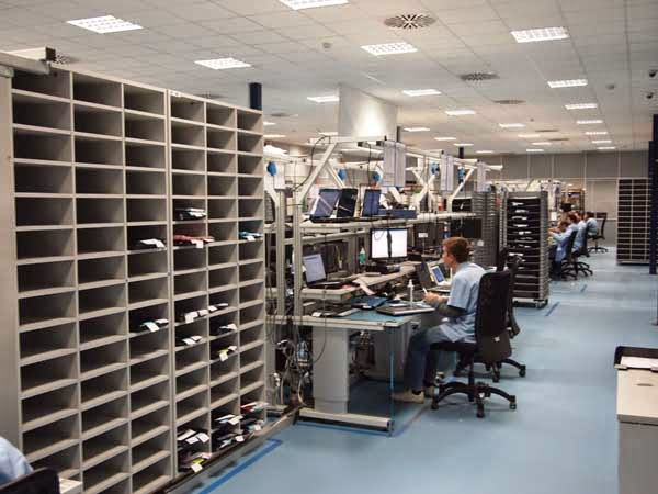 El 85% de los equipos enviados a Acer se reparan en menos de 3 días 1 Centro de reparaciones de Barcelona