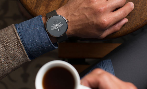 Un programador consigue que se reciban notificaciones de iOS en Android Wear 1 Moto 360 iPhone