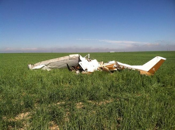 Un hombre estrelló su avioneta después de hacerse selfies 1 Avioneta estrellada