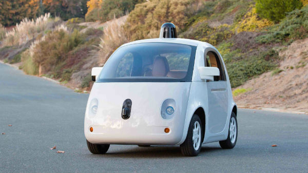 El coche de Google podrí­a llegar con airbags exteriores