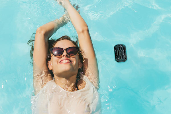 Philips Shoqbox Mini, altavoz Bluetooth resistente al agua