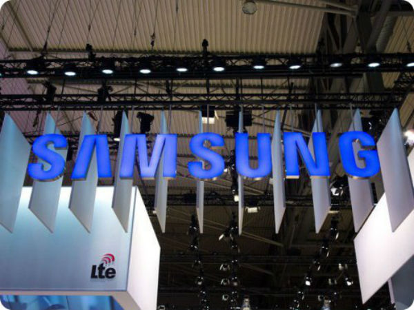 Samsung patenta un teléfono con pantalla flexible que se lleva en la muñeca