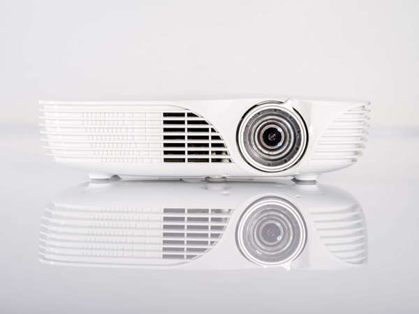 Acer K138ST, proyector con sensor de luz ambiente inteligente