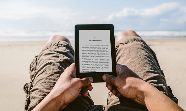 Kindle Paperwhite y Kindle Voyage, nuevos lectores de libros electrónicos de Amazon en España