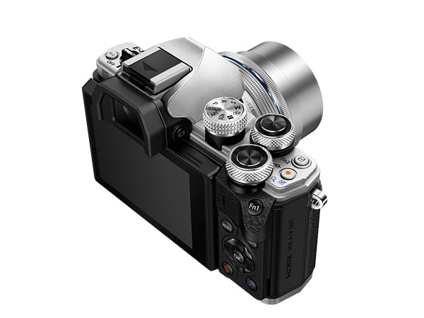 Olympus E-M10 MarkII, nueva cámara compacta sin espejo 2 Olympus OM-D E-M10 Mark II