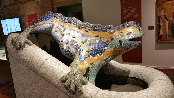 Samsung colabora con la exposición Paseando con Gaudi de Barcelona