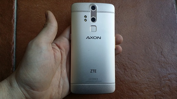 ZTE Axon Elite