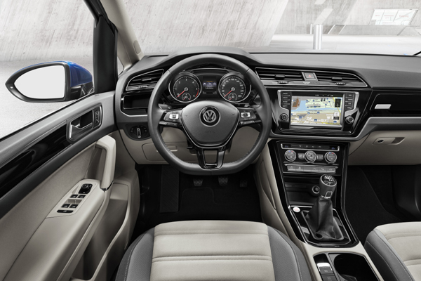 Nuevo Touran de Volkswagen con Android Auto y Apple CarPlay
