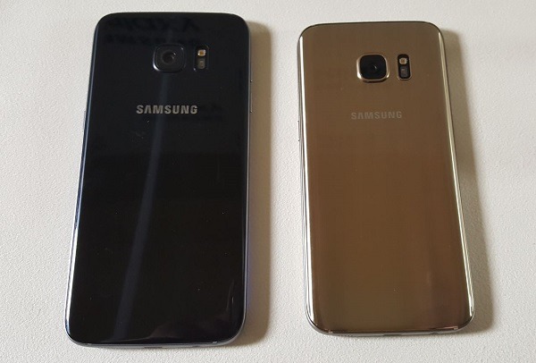 De izquierda a derecha: Samsung Galaxy S7 edge y Samsung Galaxy S7