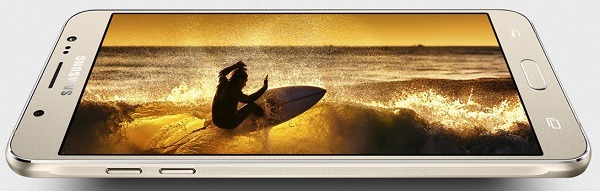 El Samsung Galaxy J7 2016 se renueva con más potencia y batería 2 Samsung-Galaxy-J7-02