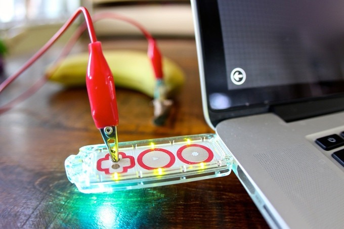 Convierte un plátano en un mando de consola para tu PC 1 makey makey platano 2