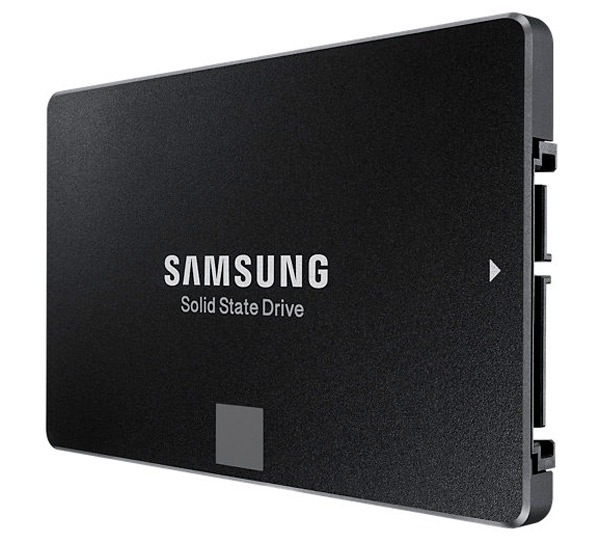 Samsung logra superar los 15 TB en un disco SSD 1 ssd_samsung_16_tb_02