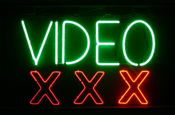 Así­ es el fraude del ví­deo para adultos de Facebook